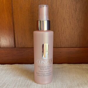 Clinique Moisture Surge Hydrating Spray